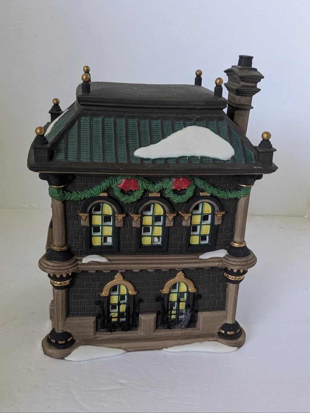 Department 56 decorative village
